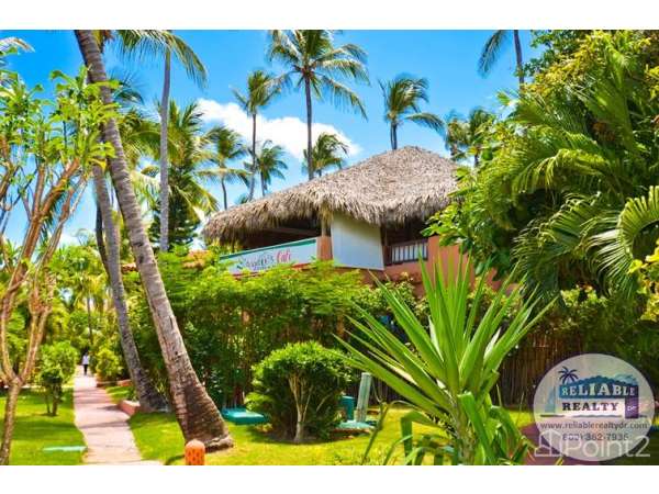 Ocean View Bi-level Los Corales Village