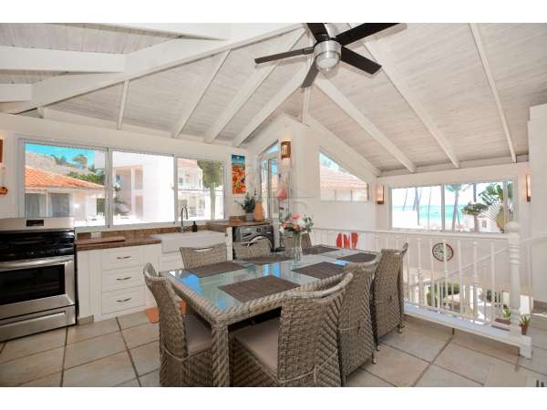 Ocean View Bi-level Los Corales Village