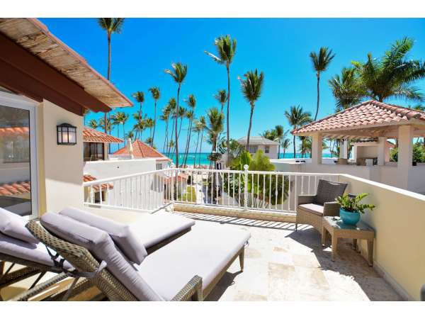 Ocean View Bi-level Los Corales Village