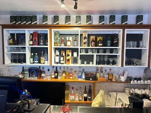 Restaurant In Prime Location