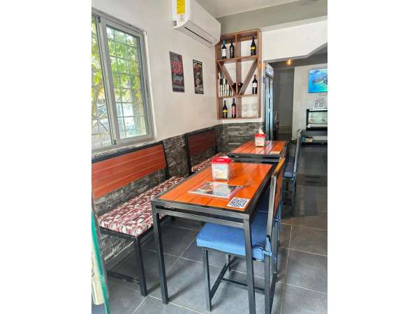 Restaurant In Prime Location