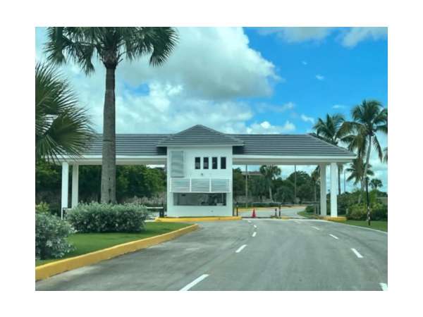 Id-3042 Three-bedroom Apartment For Sale In Punta