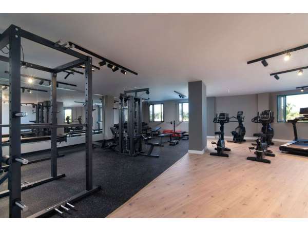 3 Bedroom Condo Close To Everywhere