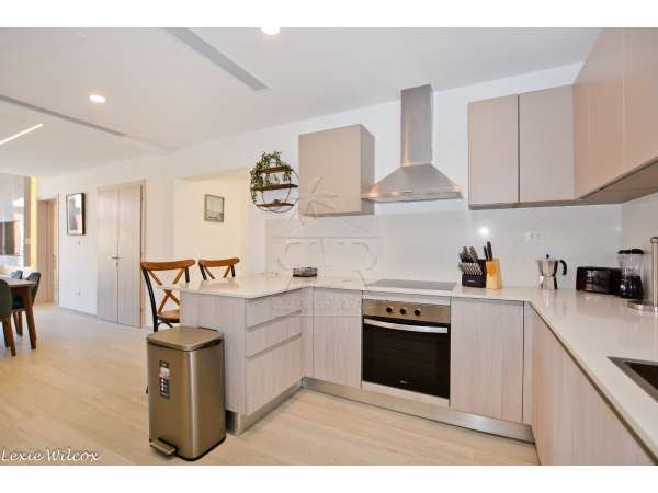 3 Bedroom Condo Close To Everywhere