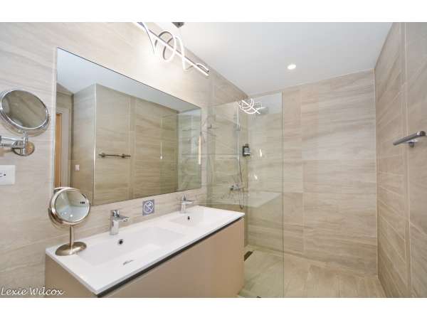 3 Bedroom Condo Close To Everywhere