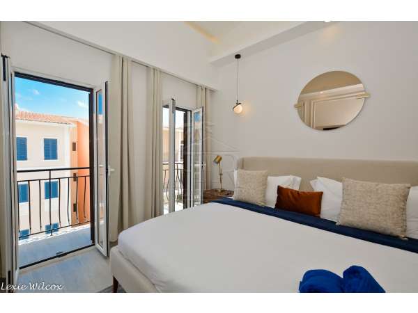 3 Bedroom Condo Close To Everywhere