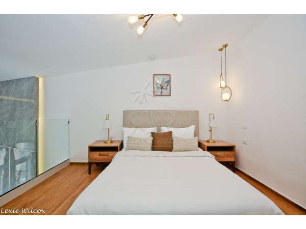 3 Bedroom Condo Close To Everywhere