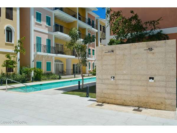 3 Bedroom Condo Close To Everywhere