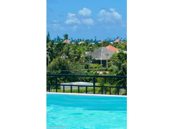 3 Bedroom Condo Close To Everywhere