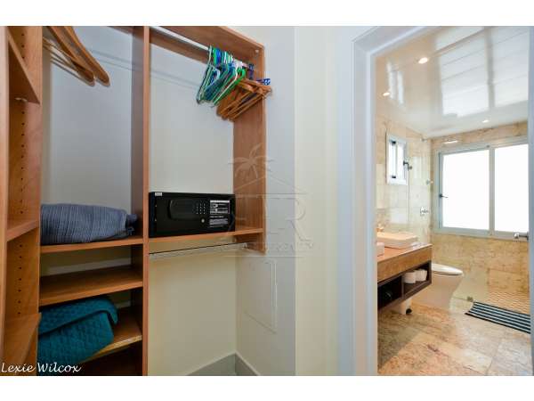 Gorgeous Ocean View 3 Bedroom Condo