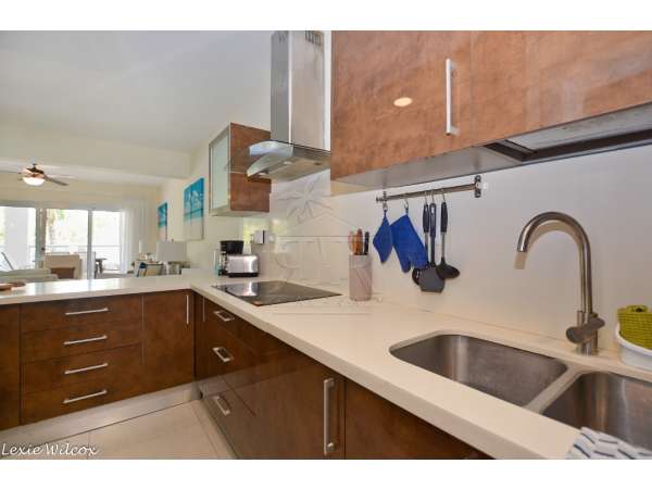 Gorgeous Ocean View 3 Bedroom Condo