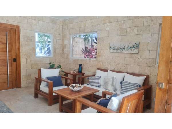 2 Bedroom Condo Near The Ocean