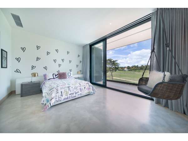 Elegant Golf View Residence In El Valle -