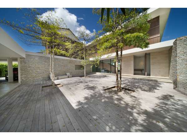 Elegant Golf View Residence In El Valle -