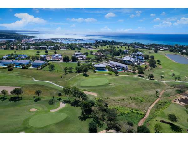 Elegant Golf View Residence In El Valle -