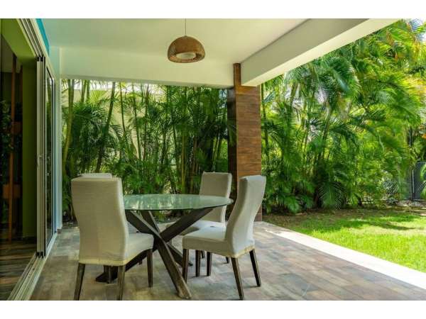 Gorgeous 4-bedroom Villa In Prestigious Pc Village