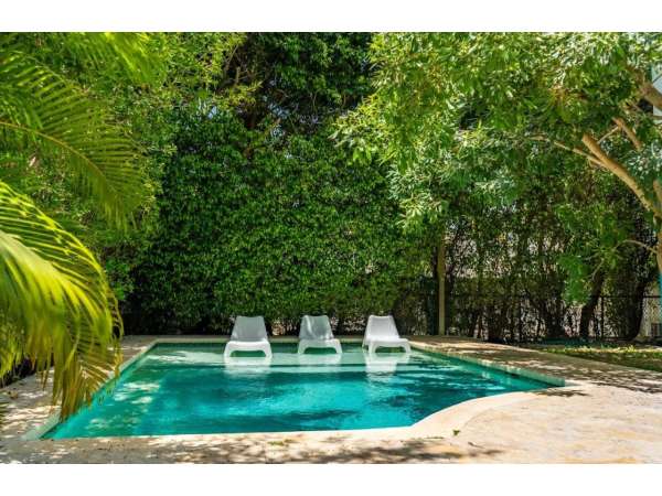 Gorgeous 4-bedroom Villa In Prestigious Pc Village