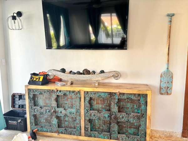 Beachfront 2-bedroom Condo