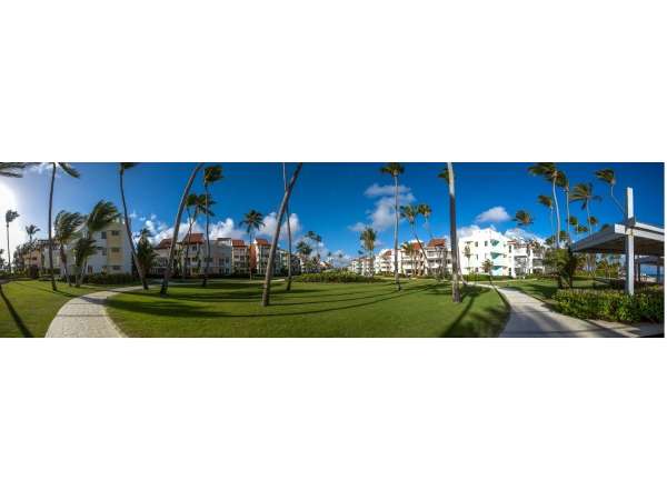 Beachfront 2-bedroom Condo