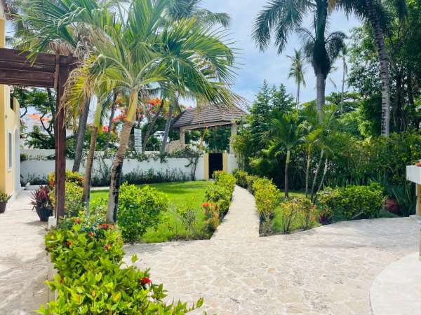 Life’s Better At The Top €“ Penthouse Steps To