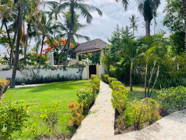 Life’s Better At The Top €“ Penthouse Steps To