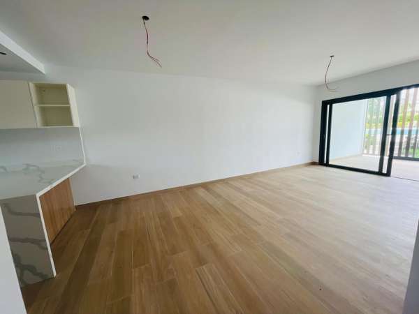 Modern Ground-floor Condo With Direct Pool Access