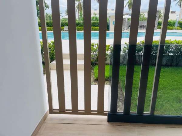 Modern Ground-floor Condo With Direct Pool Access