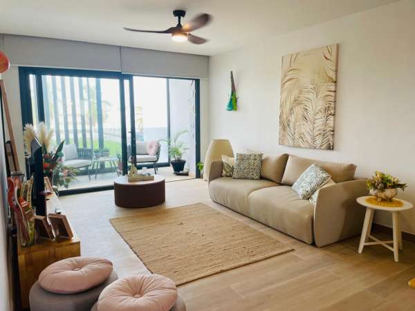 Lavishly Decorated 1 Bed 2 Bath Penthouse With