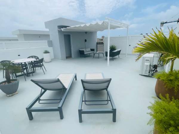 Lavishly Decorated 1 Bed 2 Bath Penthouse With