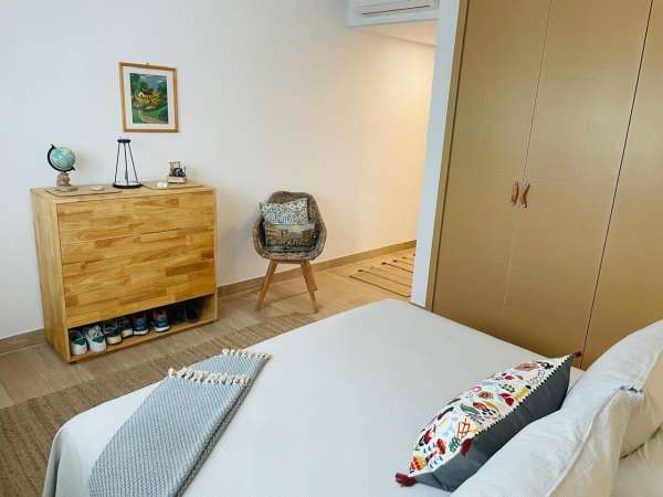 Lavishly Decorated 1 Bed 2 Bath Penthouse With