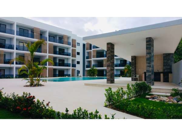 Lavishly Decorated 1 Bed 2 Bath Penthouse With