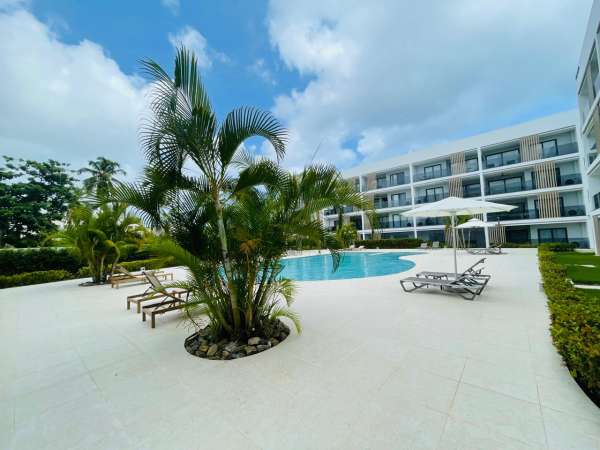 Lavishly Decorated 1 Bed 2 Bath Penthouse With