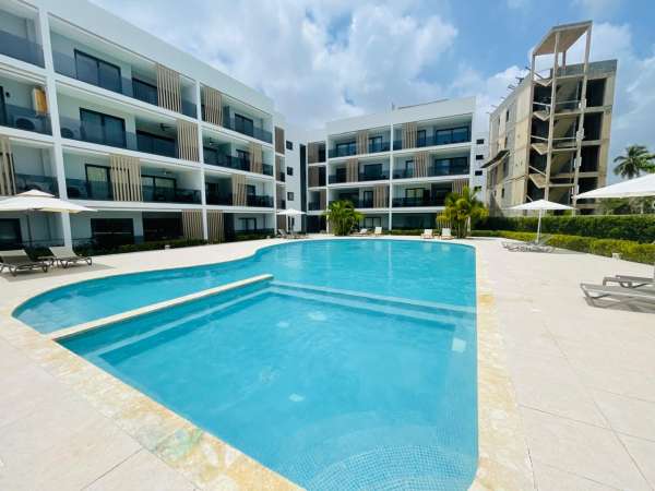 Lavishly Decorated 1 Bed 2 Bath Penthouse With