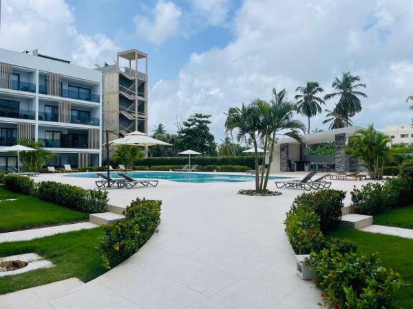 Lavishly Decorated 1 Bed 2 Bath Penthouse With