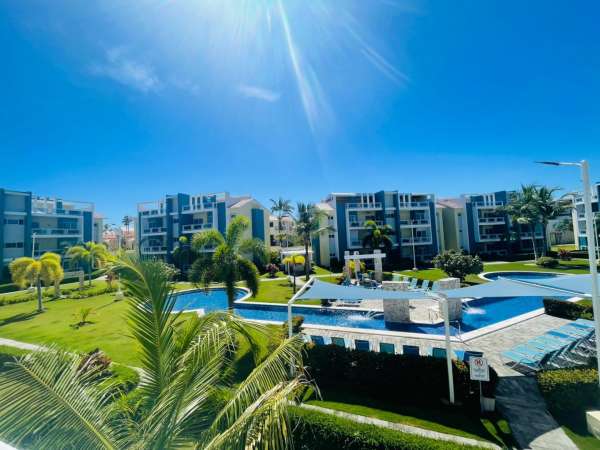 Furnished Balcony Breeze And Short Stroll To The