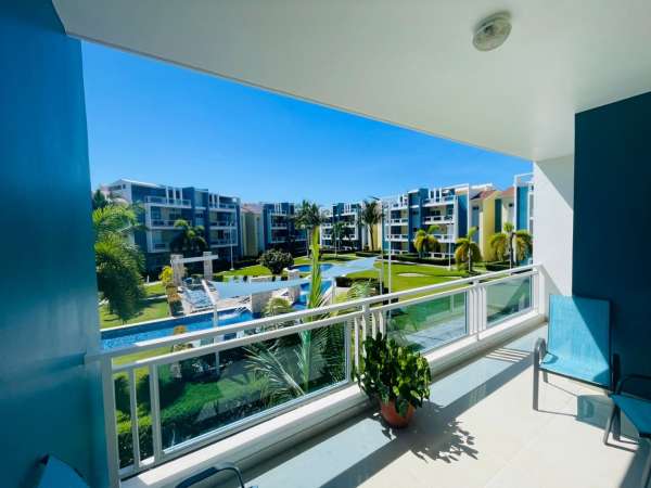 Furnished Balcony Breeze And Short Stroll To The