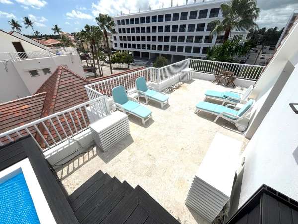 Luxury Penthouse In Playa Turquesa ~ Complete With