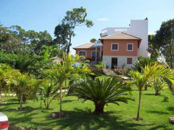 Spacious Villa On A Hill Overlooking Tropical