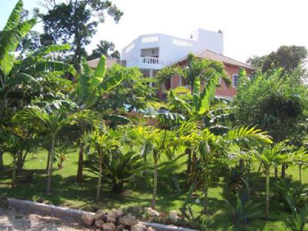 Spacious Villa On A Hill Overlooking Tropical